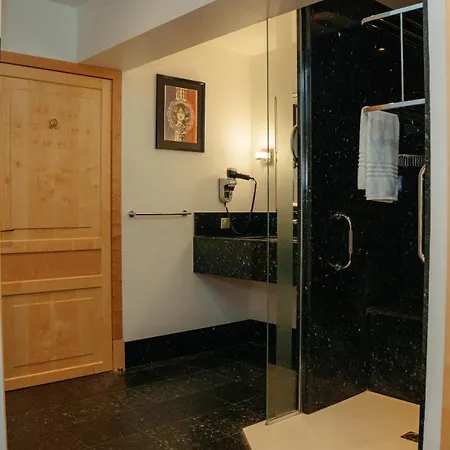 Superbe Traversant 132m2, Classé 5 étoiles, Centre Appartamento