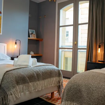 Superbe Traversant 132m2, Classé 5 étoiles, Centre Sarlat
