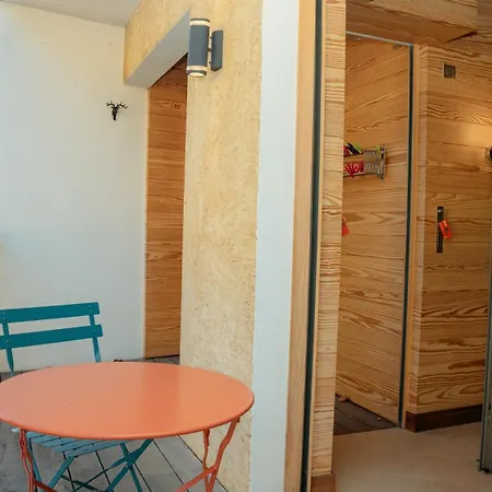 Superbe Traversant 132m2, Classe 5 Etoiles, Centre Apartament *