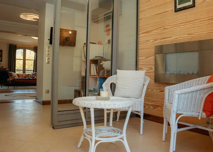 Superbe Traversant 132m2, Classe 5 Etoiles, Centre * Sarlat-la-Canéda